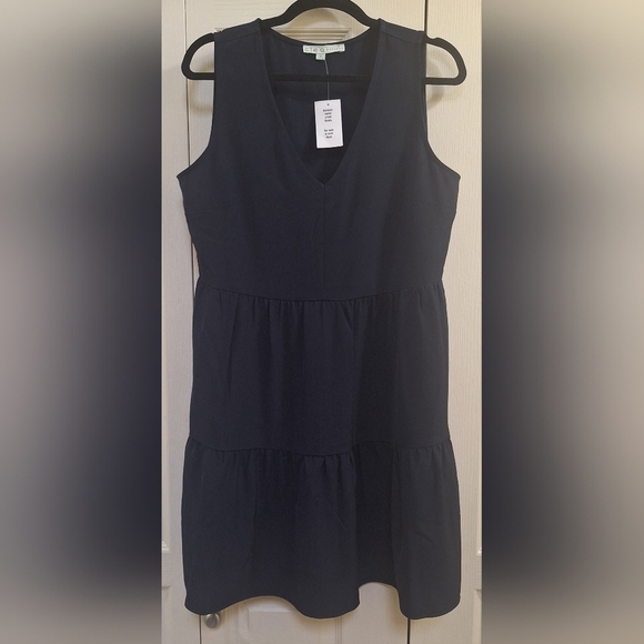 cleo Dresses & Skirts - Size 12 Cleos Navy Sleeveless Tiered Dress